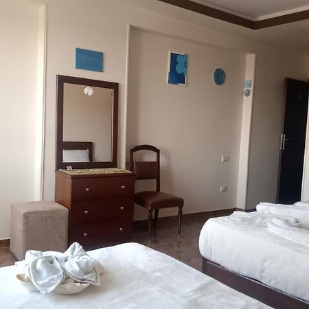 Isis Guest House Nazlet el-Sisi Bagian luar foto